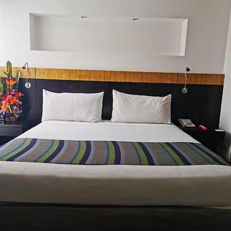Hotel Madisson Inn Luxury By Geh Suites ボゴタ エクステリア 写真